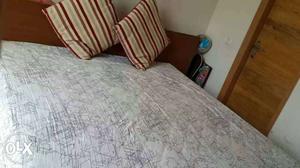 King size bed with 6 inches mattress from