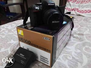Nikon d with all its accessories and bag