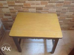 Table made of shisham wood with sun mica top size