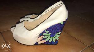 Beautiful floral branded wedges