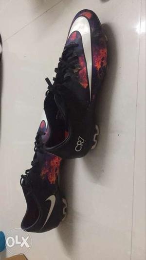 Black-red-and-purple Nike CR7 Cleats