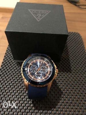 Guess watch very light used with box