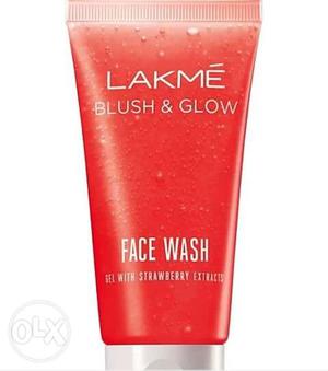 Lakme Blush & Glow Face Wash Soft-tube