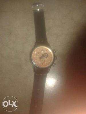 New watch very good condition only 6 days old