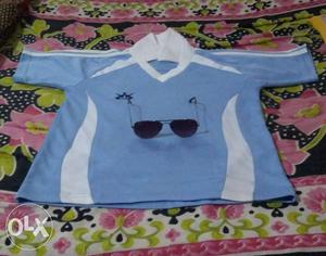 Nice condition t-shirt and goggle