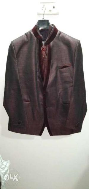 One time used suit ita very top condition. size L.