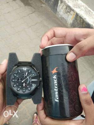 Round Black Fastrack Chronograph Watch With Black Link