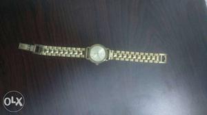 Sonota company watch is for 500. heard shaped