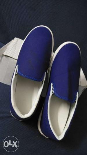Stylish loafers. new condition. size number 8.