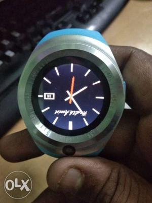 This s new smart watch purchase 2days before.