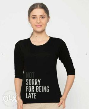 Women's Black Crew-neck Long-sleeved Shirt