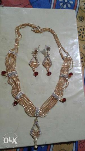 Women's Gold Ruby-beaded Collar Necklace And Pair Of