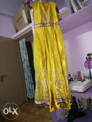 Women's Yellow Sleeveless Maxi Dress