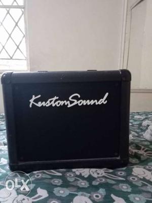 Black And White Kustom Sound Guitar Amplifier