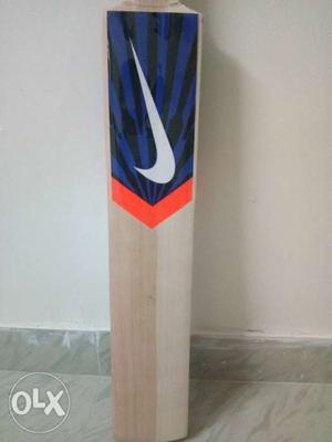 English Willow custom made Nike bat