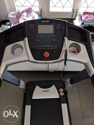 Sparingly used treadmill n cycle with strider in
