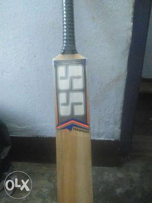 Totally NEW SS Magnum kashmir willow cricket bat "sealed Bat