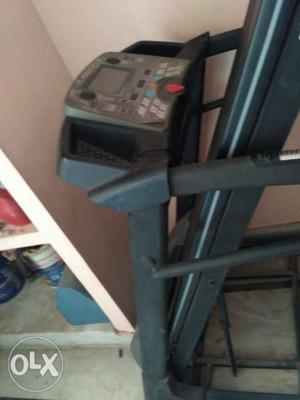 Treadmill is good condition LED screen video speaker 4 hp