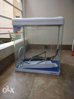 BOYU fish tank for sale. The water is leaking but