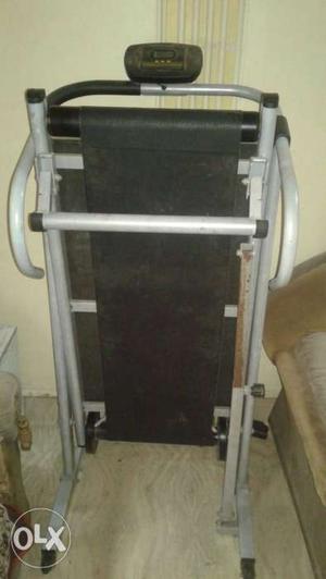 Treadmill 1 year old