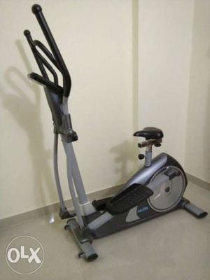 Very good condition cross trainer.