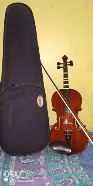 Very less used violin for sale with case. Good choice for