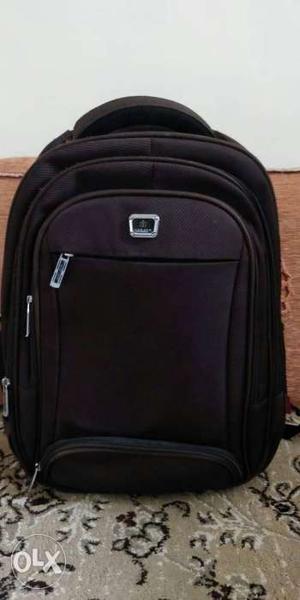 Amazing new BAGPACK for sale.. 5 Pockets Brown