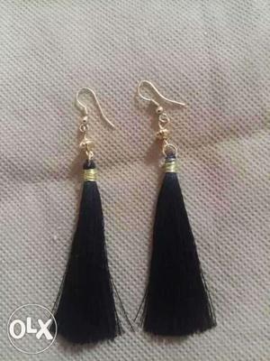 Black and gold color hanging