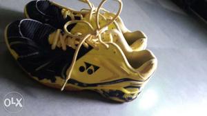 New yonex shoes in wholesale rate colour yellow