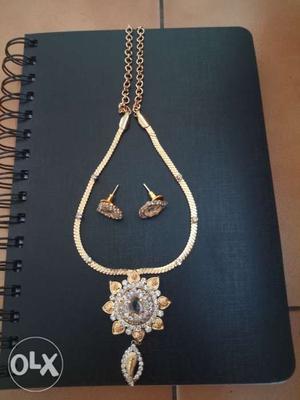 This jewellery is not gold