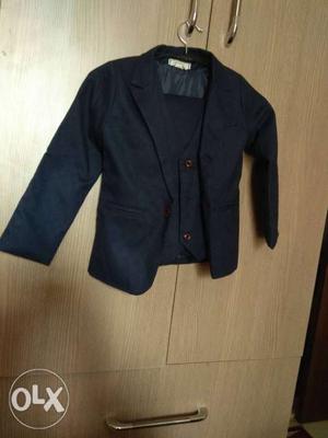 Three piece suit in excellent condition up to 5