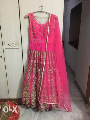 28 kali Anarkali with a dupatta and can can. All