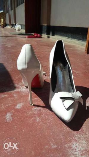 Brand new white heels 38size