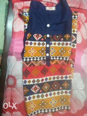 Cotton Kurti with full sleeves in small size.