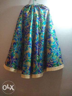 Crop top & gagra with long dupatta only 1& half