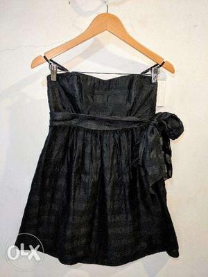 Forever New Size 10 Little Black Bubble Pleated Dress