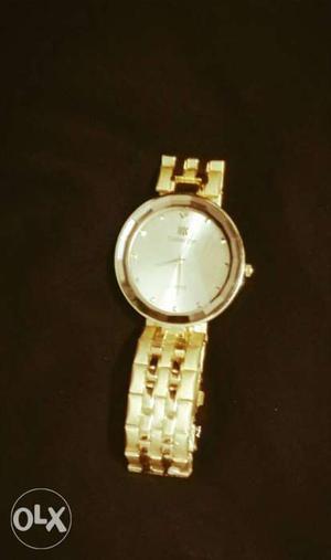 Golden watch in very good condition