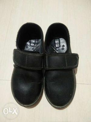Its School shoes in good condition shoes no.13.