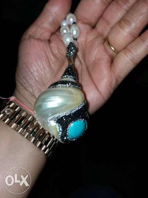 Its original pearl imported jwellery. shell and