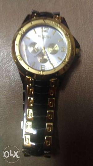 Rosra Watch For Sale With Gold And Black Colour