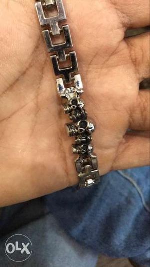 Silver-colored Skull Bracelet
