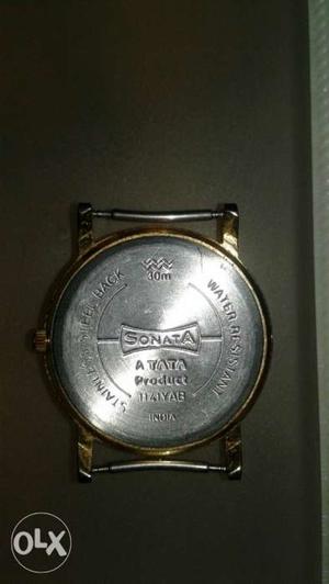 Sonata company..1 year old h bill box nai h...srf