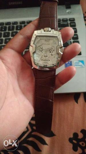 Un used brand new police brand automatic watch