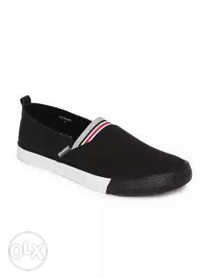 Unpaired Black And White Leather Slip-on Shoe