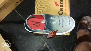 Unpaired Gray Slip-on Shoe