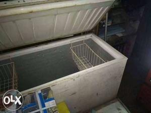 Close condition Deep Freezer