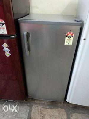 M.80. rent fridge washig machine bed