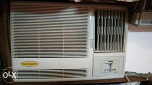 Napoleon AC in great condition,3 years old with remote