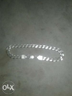 Silver bracelet im buying in  and iam selling