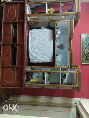 Teak wood, tv cabinet in a good condition
